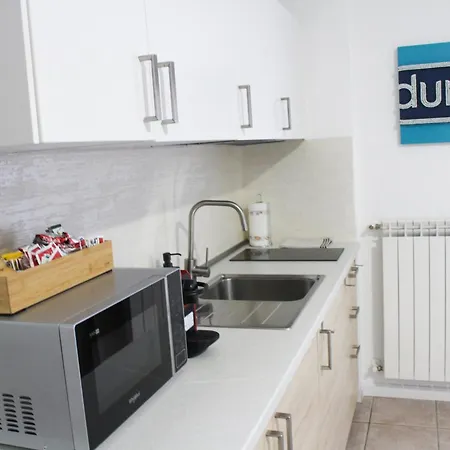 דירה La Dell'artista Swimming Pool And Air Conditioning סטרסה