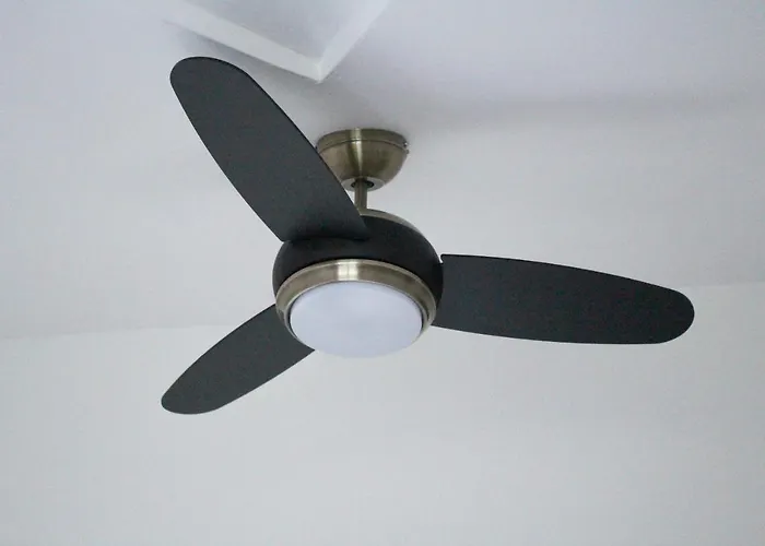 La Dell'artista Swimming Pool And Air Conditioning Apartman Stresa