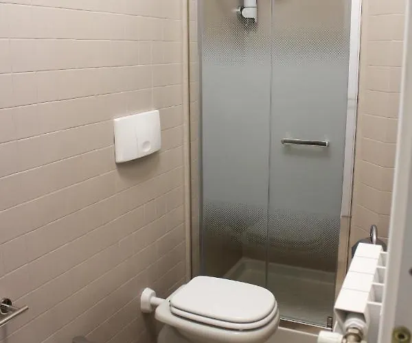 La Dell'artista Swimming Pool And Air Conditioning Apartman