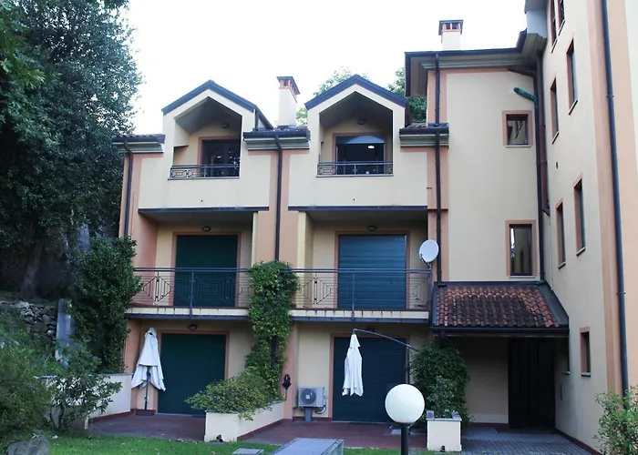 Apartman La Dell'artista Swimming Pool And Air Conditioning Stresa