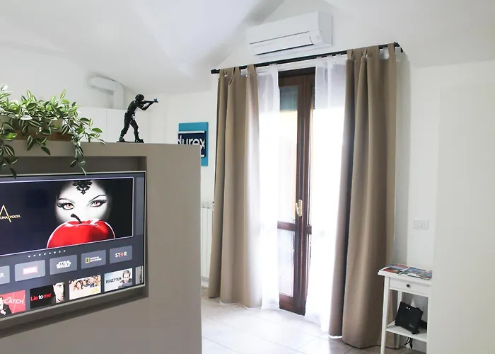 La Dell'artista Swimming Pool And Air Conditioning Stresa