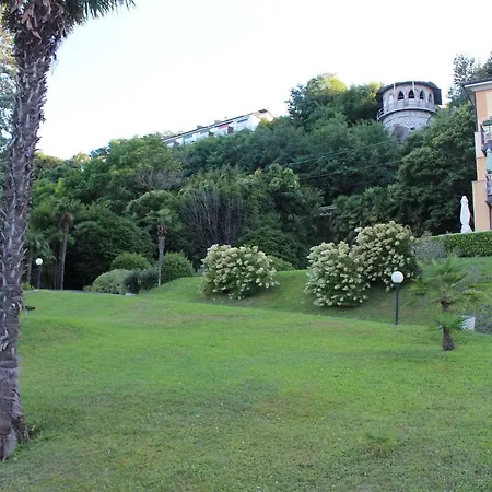 Apartment La Dell'artista Swimming Pool And Air Conditioning Stresa